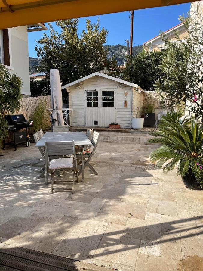 Rdc De Maison Avec Terrasse Barbecue Tolone Esterno foto