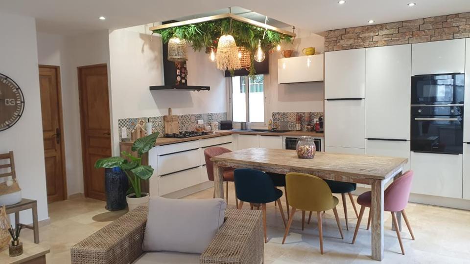 Rdc De Maison Avec Terrasse Barbecue Tolone Esterno foto